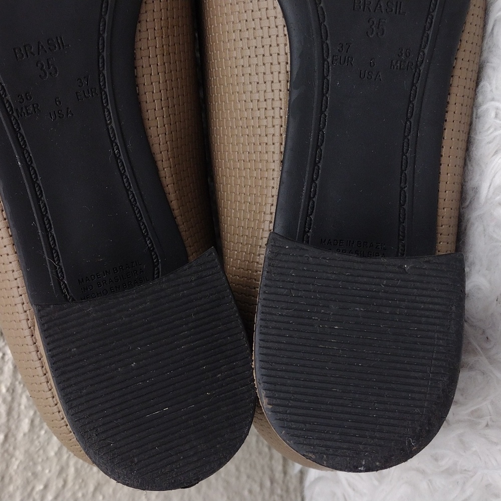 Piccadilly Two Tone Beige Black Woven Textured Upper Peep Toe Low Heel Pump Shoe - Picture 7 of 16